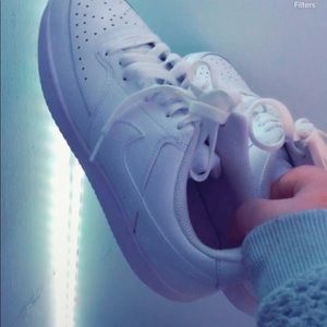 ☁️White Nike AF1’s☁️ 👟Size 10👟 🦋🦋🦋